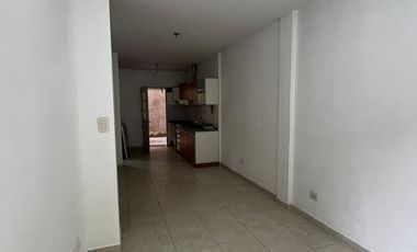 Excelente Monoambiente en  Pta baja al frente. Banfield E.