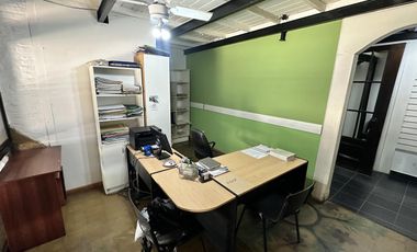 IMPORTANTE PROPIEDAD EN CALLE URQUIZA 238