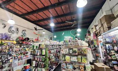 IMPORTANTE PROPIEDAD EN CALLE URQUIZA 238