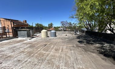 IMPORTANTE PROPIEDAD EN CALLE URQUIZA 238