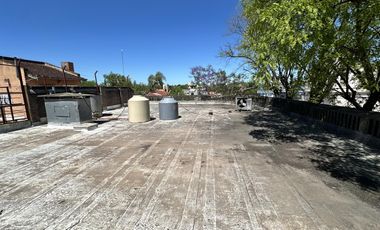 IMPORTANTE PROPIEDAD EN CALLE URQUIZA 238