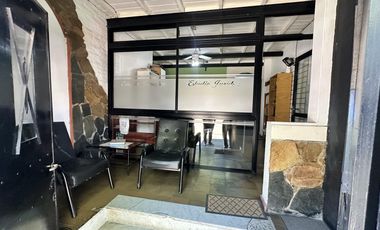 IMPORTANTE PROPIEDAD EN CALLE URQUIZA 238