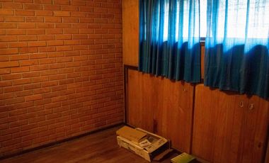 Casa de 5 ambientes con cochera en venta en Martinez