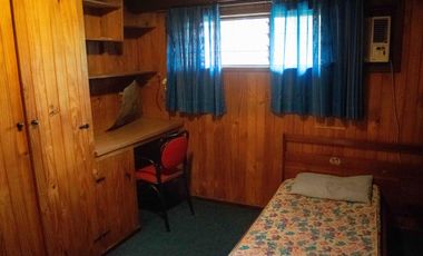 Casa de 5 ambientes con cochera en venta en Martinez