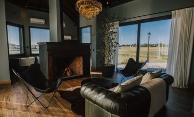 Barrio Privado en Construcción - Casonas del Haras -