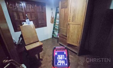 Casa de 3 habitaciones escritorio cochera y pileta Barrio Sur