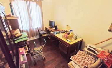 Casa de 3 habitaciones escritorio cochera y pileta Barrio Sur