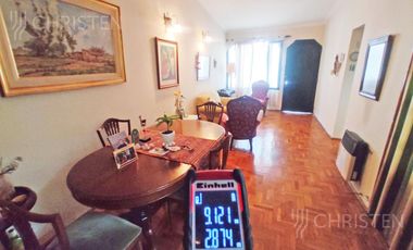 Casa de 3 habitaciones escritorio cochera y pileta Barrio Sur