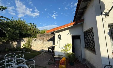 Casa en Wilde dos ambientes con jardin en venta