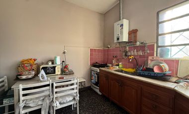 Casa en Wilde dos ambientes con jardin en venta