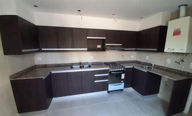 Departamento en venta   3 amb  de pozo Altos de Maschwitz