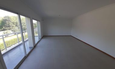 Departamento en venta   3 amb  de pozo Altos de Maschwitz