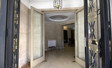 Consultorio pb en Recoleta a metros de sanatorio privados
