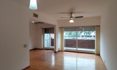 Dpto de 2 dormit., living comedor, balcón con parrillero, cocina, íntimo. baño, cochera y amenities.