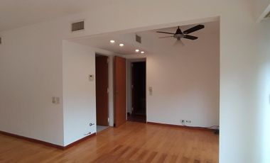 Dpto de 2 dormit., living comedor, balcón con parrillero, cocina, íntimo. baño, cochera y amenities.