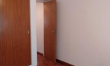 Dpto de 2 dormit., living comedor, balcón con parrillero, cocina, íntimo. baño, cochera y amenities.