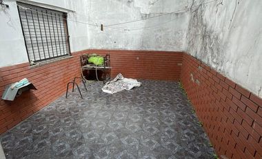 PH de 3 ambientes con lavadero y patio en venta en Avellaneda