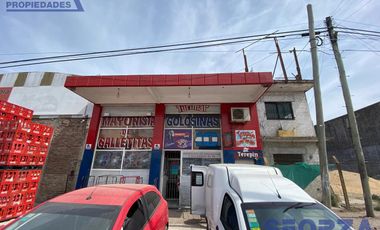 Galpon con dos pisos en alquiler sobre ruta 8