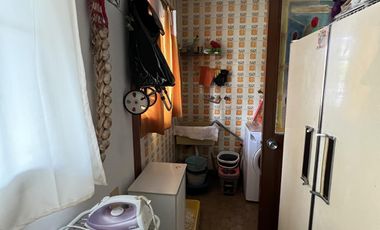 Venta casa con 5 ambientes en Wilde con cochera y piscina