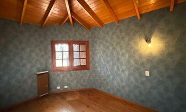 Casa 5 ambientes con gran parque y piscina - Del Viso Pilar