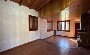 Casa 5 ambientes con gran parque y piscina - Del Viso Pilar