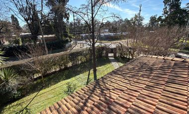 Casa 5 ambientes con gran parque y piscina - Del Viso Pilar