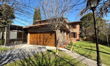 Casa 5 ambientes con gran parque y piscina - Del Viso Pilar