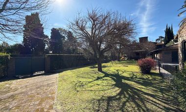 Casa 5 ambientes con gran parque y piscina - Del Viso Pilar
