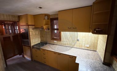 Casa 5 ambientes con gran parque y piscina - Del Viso Pilar