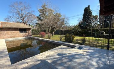 Casa 5 ambientes con gran parque y piscina - Del Viso Pilar