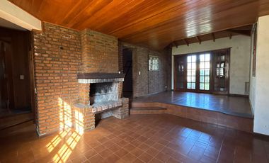 Casa 5 ambientes con gran parque y piscina - Del Viso Pilar