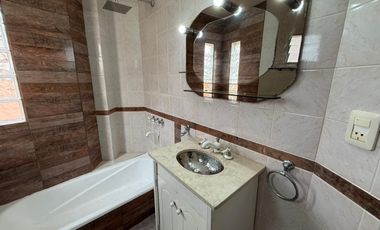 PH en Villa Dominico cuatro ambientes en venta