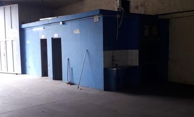 Venta galpon deposito Av circunvalacion 27 de febrero apto camiones baños techo hormigon
