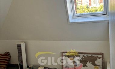 Venta  de Casa 10 Amb. en Olivos De Categoría Con pileta