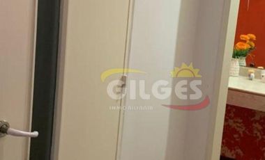 Venta  de Casa 10 Amb. en Olivos De Categoría Con pileta