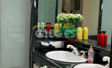 Venta  de Casa 10 Amb. en Olivos De Categoría Con pileta