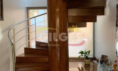 Venta  de Casa 10 Amb. en Olivos De Categoría Con pileta