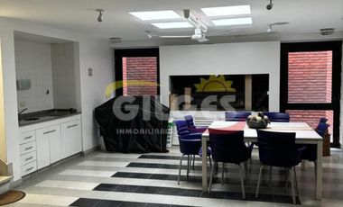 Venta  de Casa 10 Amb. en Olivos De Categoría Con pileta