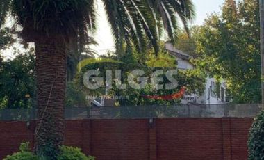 Venta  de Casa 10 Amb. en Olivos De Categoría Con pileta