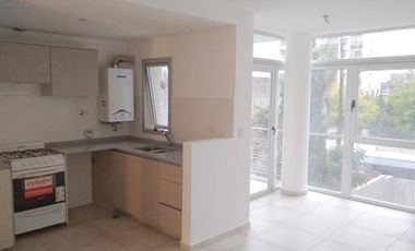 Excelente departamento de 2 ambientes de gran categoría.- Banfield Este