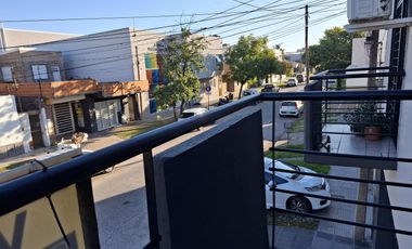 Dúplex en venta de 2 dormitorios c/ cochera en Otros Barrios