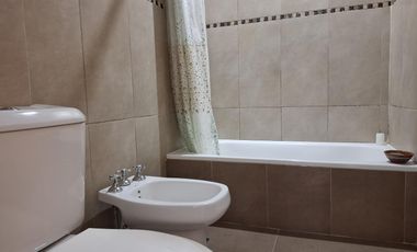 Dúplex en venta de 2 dormitorios c/ cochera en Otros Barrios