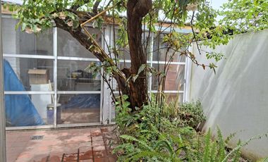 VENTA DE TRIPLEX 4 AMBIENTES EN RAMOS MEJIA SUR