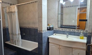 VENTA DE TRIPLEX 4 AMBIENTES EN RAMOS MEJIA SUR