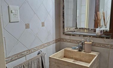 VENTA DE TRIPLEX 4 AMBIENTES EN RAMOS MEJIA SUR