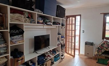 VENTA DE TRIPLEX 4 AMBIENTES EN RAMOS MEJIA SUR