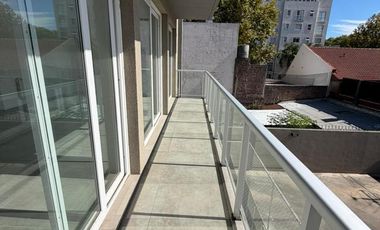 Departamento semipiso 4 ambientes con cochera subterranea a estrenar en venta  - Bernal centro