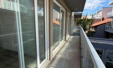Departamento semipiso 4 ambientes con cochera subterranea a estrenar en venta  - Bernal centro