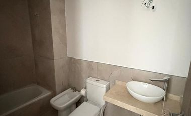 Departamento semipiso 4 ambientes con cochera subterranea a estrenar en venta  - Bernal centro