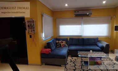 Casa en  Adrogue excelente estado 3 dormitorios cochera quincho y piscina!